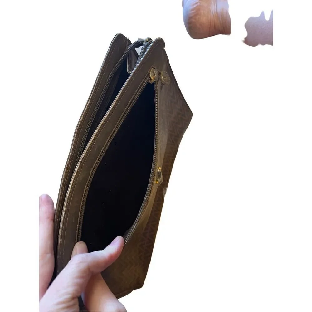 Valentino (Mario)- Clutch